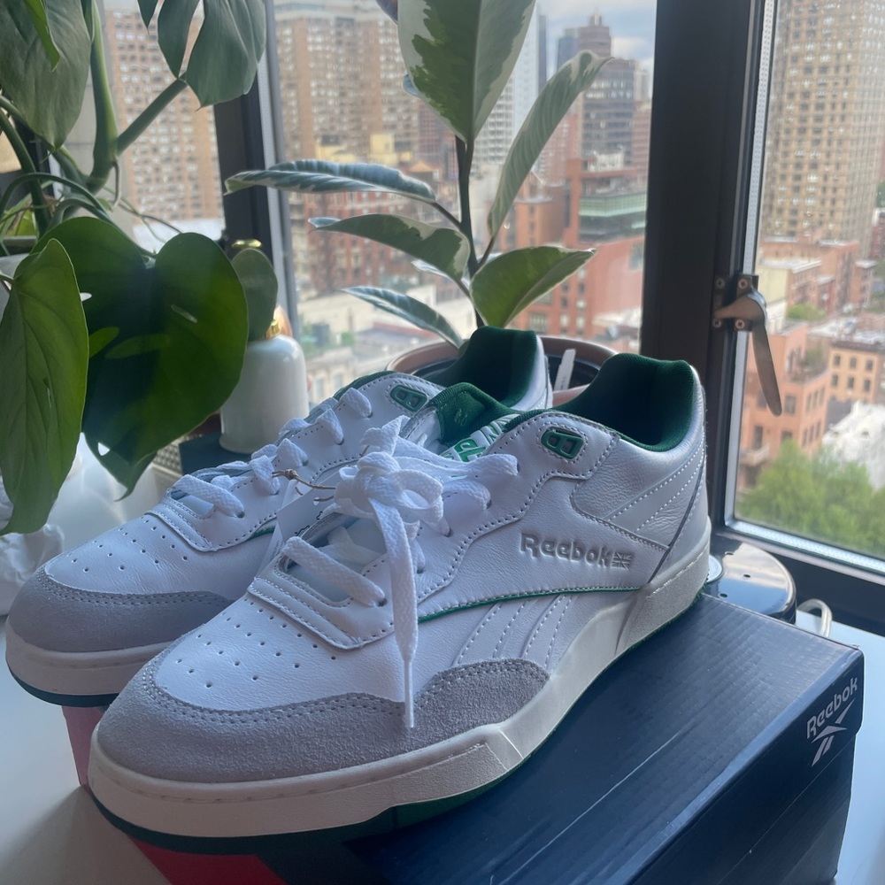 Reebok BB 4000 II NEVER WORN BRAND NEW